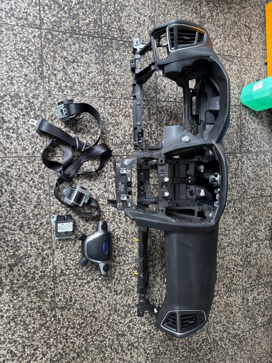 Predám AIRBAGOVU sadu Ford focus MK3
