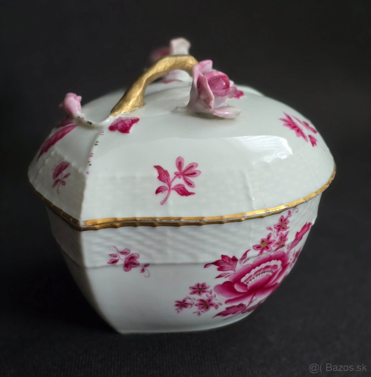 Porcelánová dóza Herend Printemps, ručne maľovaná.