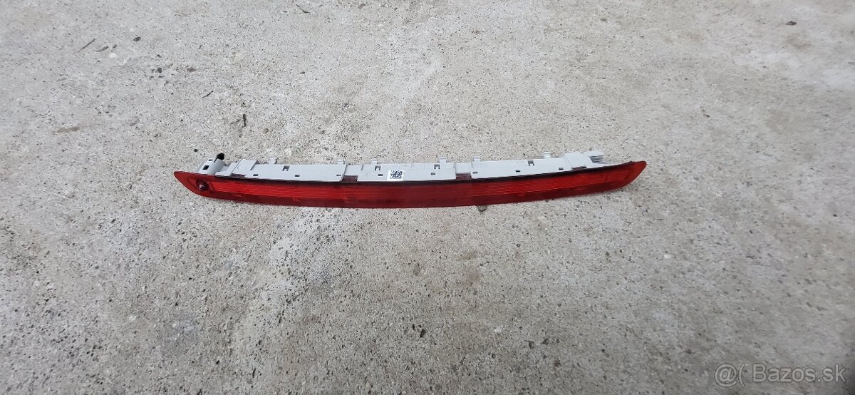 TRETIE BRZDOVE SVETLO OCTAVIA 3 COMBI