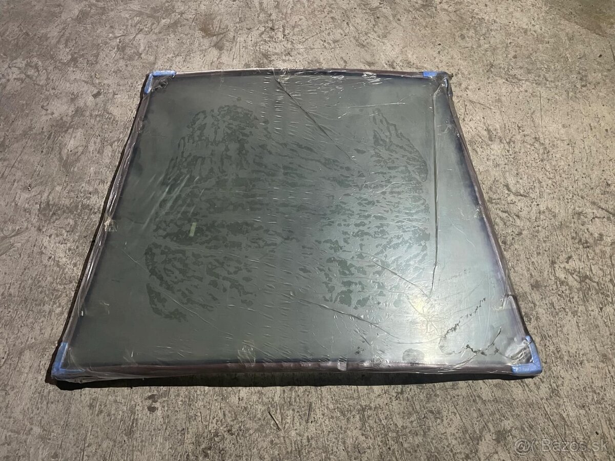 Predám čelné sklo na JCB