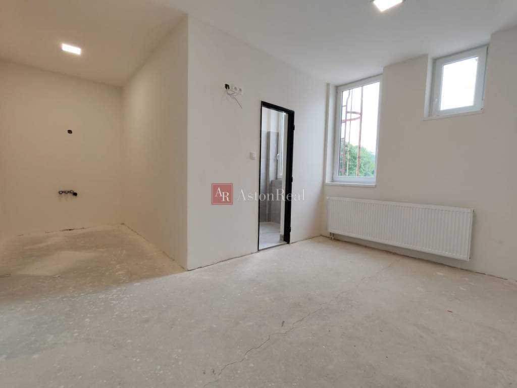 Garsónka, 21,88m2, 1. poshodie, parkovacie miesto, Chocholná