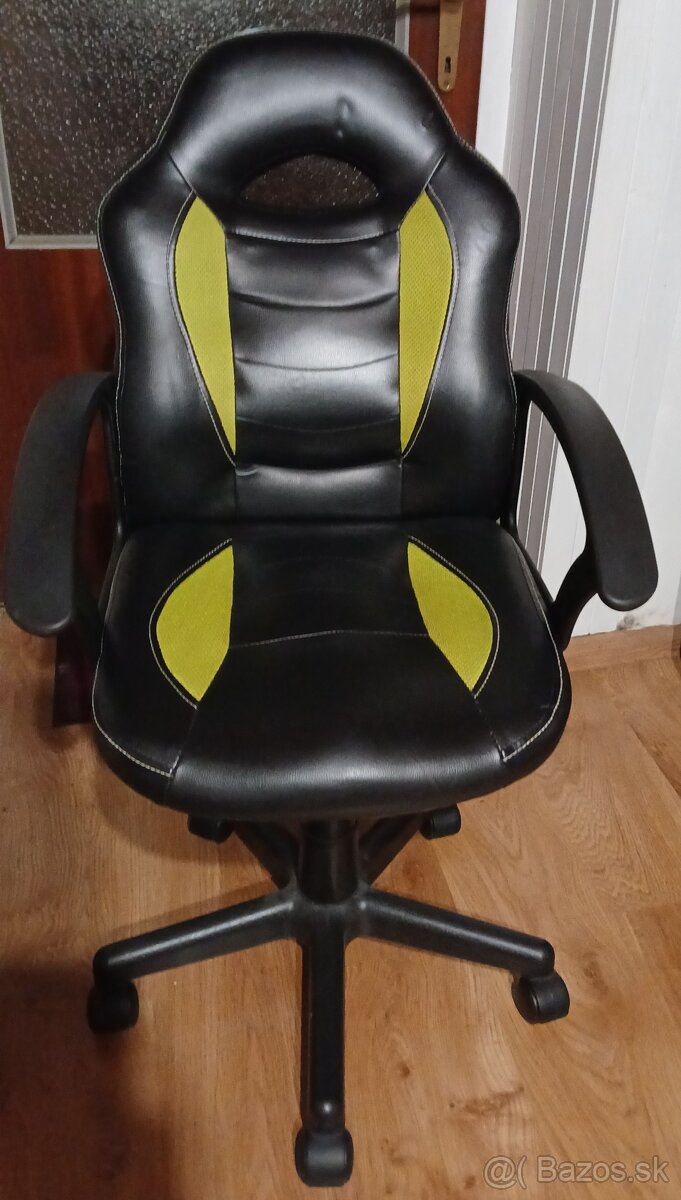 Kancelárska stolička