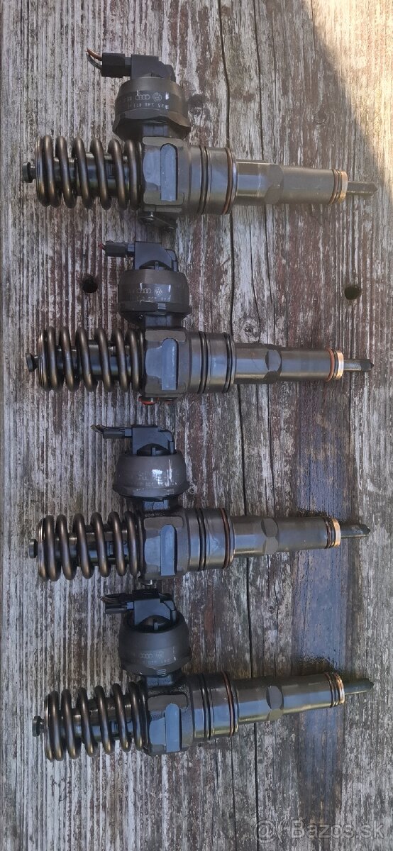 038130073AK Vstrekovacie trysky VW Group 1.9TDI 85kw PD