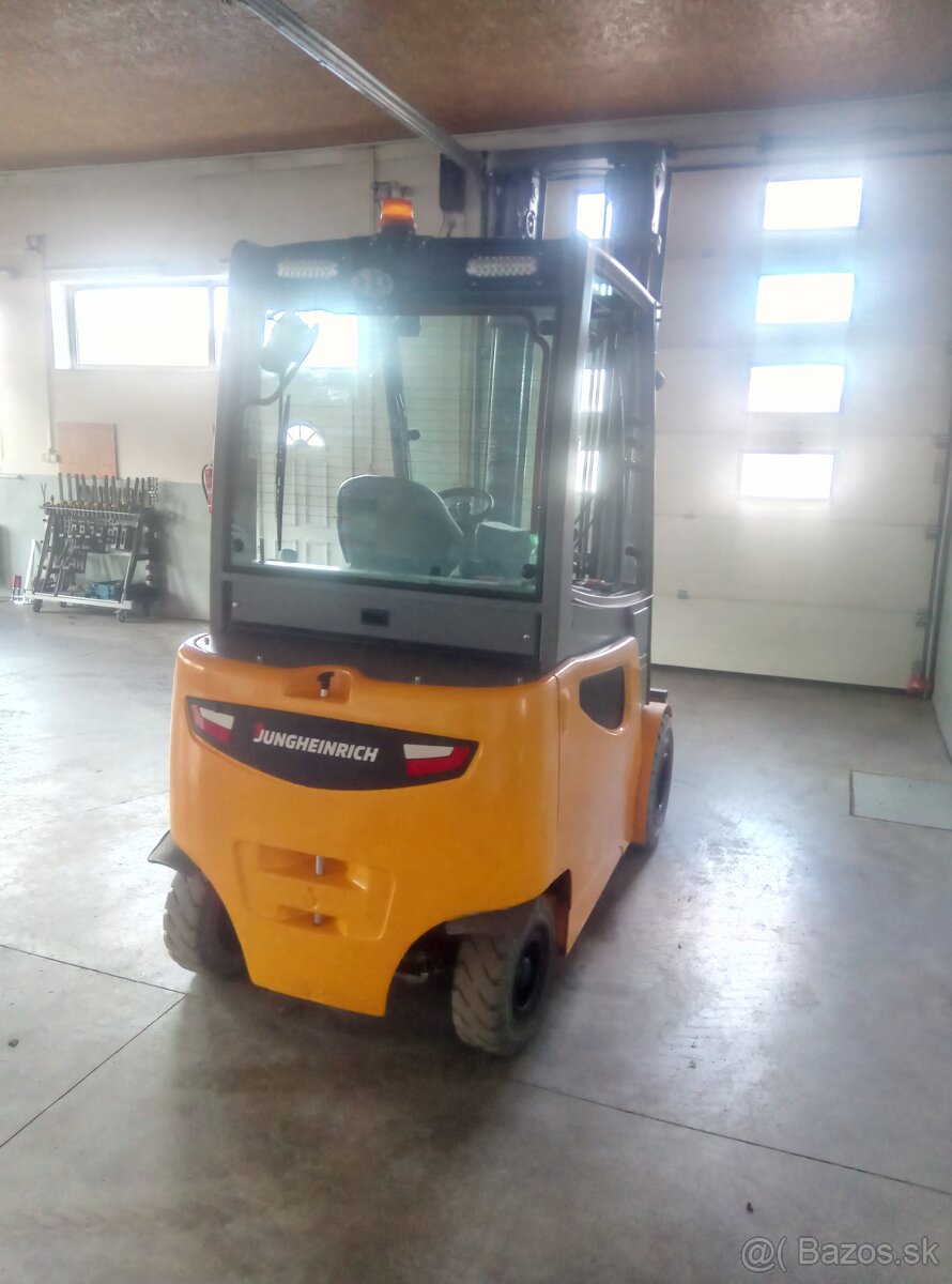 VZV - Jungheinrich EFG 425 ks