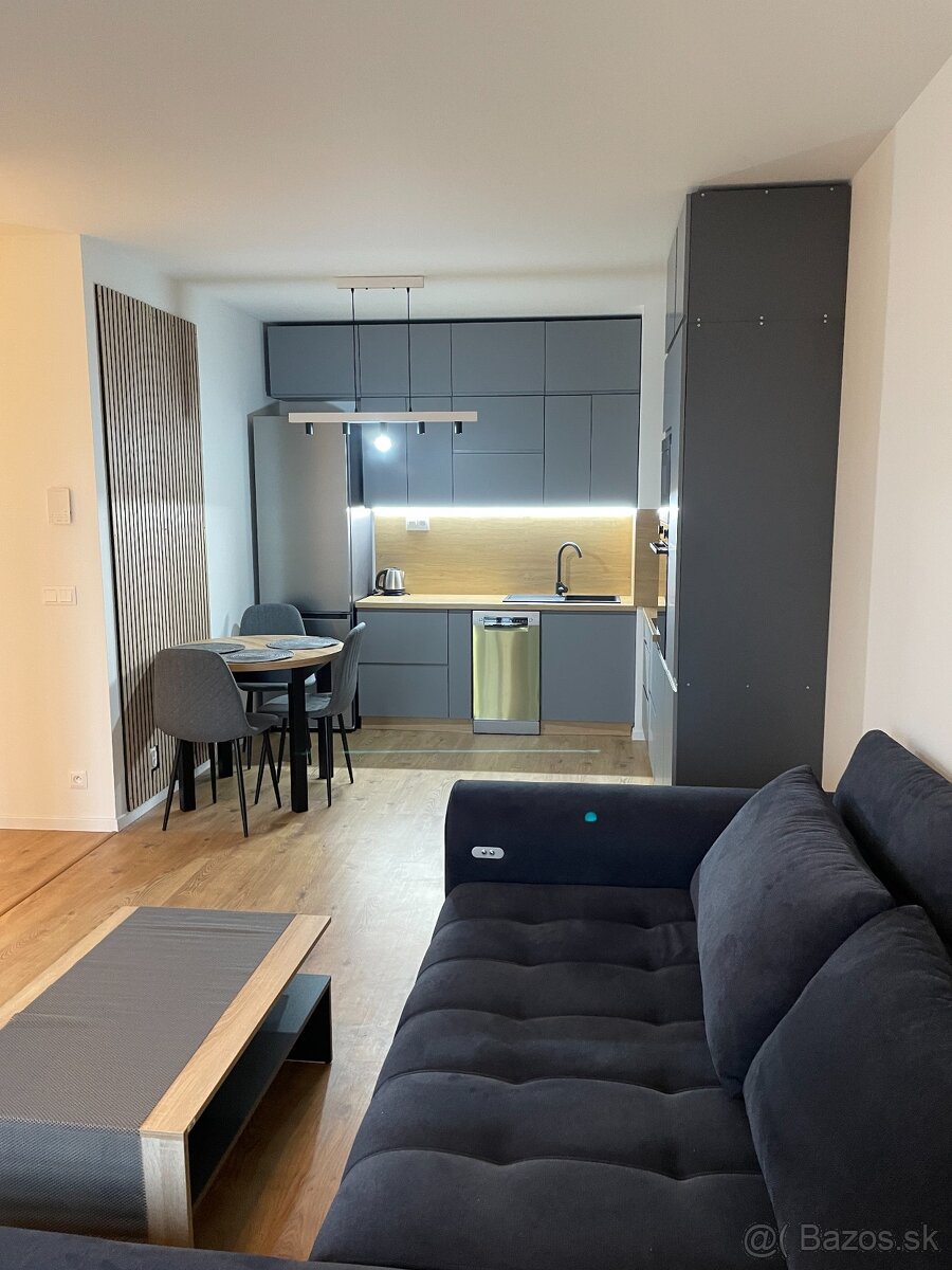 Moderný 2-izbový byt s garážou prenajom – Bratislava