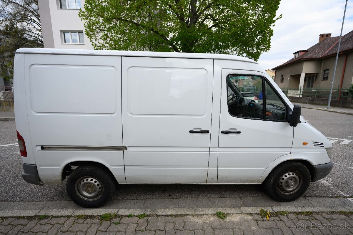 PREPRAVA TOVARU, PRENÁJOM DODÁVKY – Mercedes-Benz Sprinter 2
