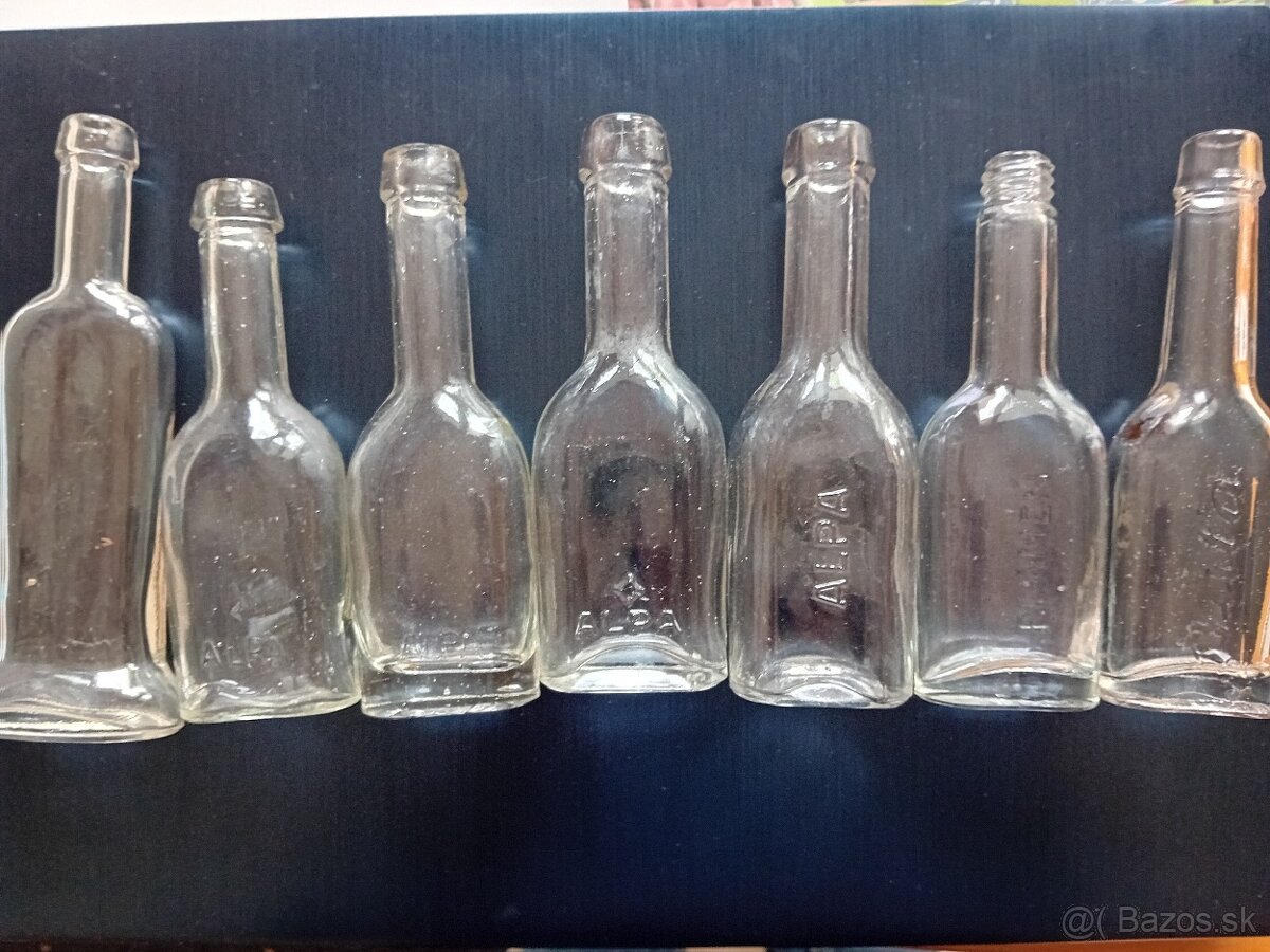Staré fľaše od aply