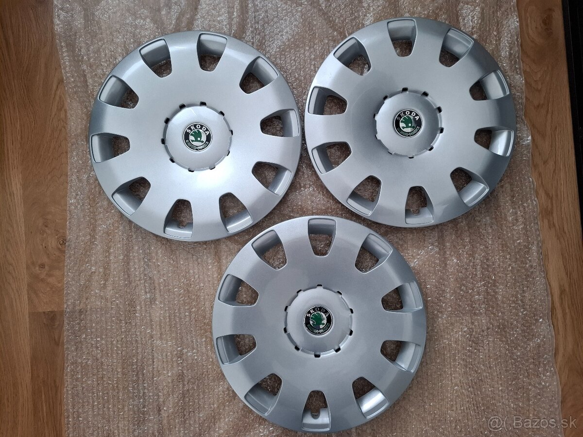 Puklice Škoda R15 3 KUSY