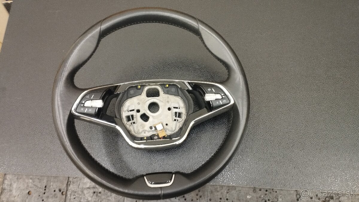 VOLANT ŠKODA 2023