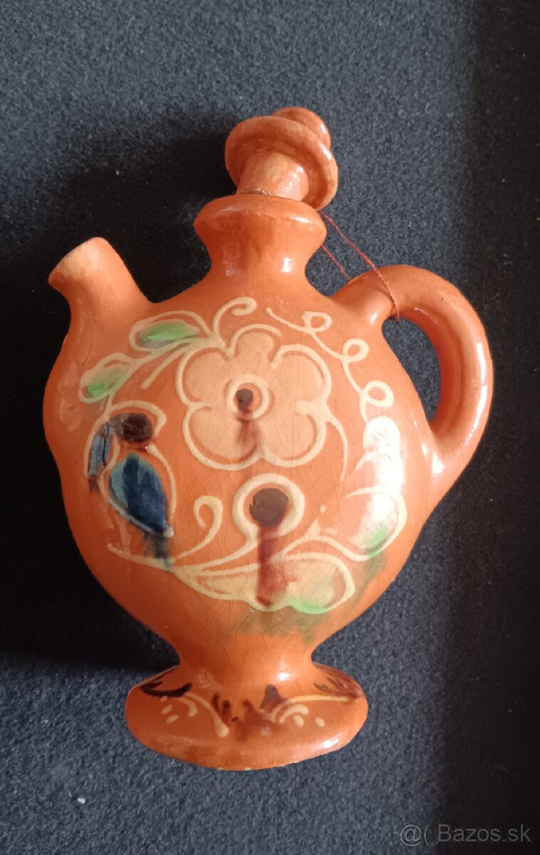 Keramický džbán