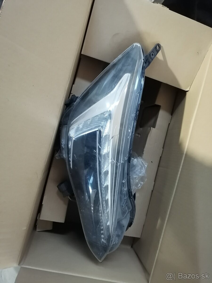 PP svetlo subaru 2019 poškodené