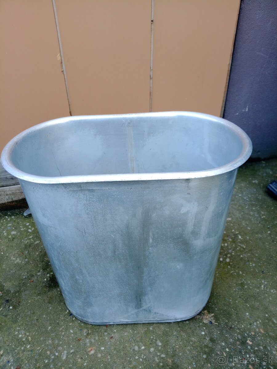 Vojenská Kanvica na jedlo