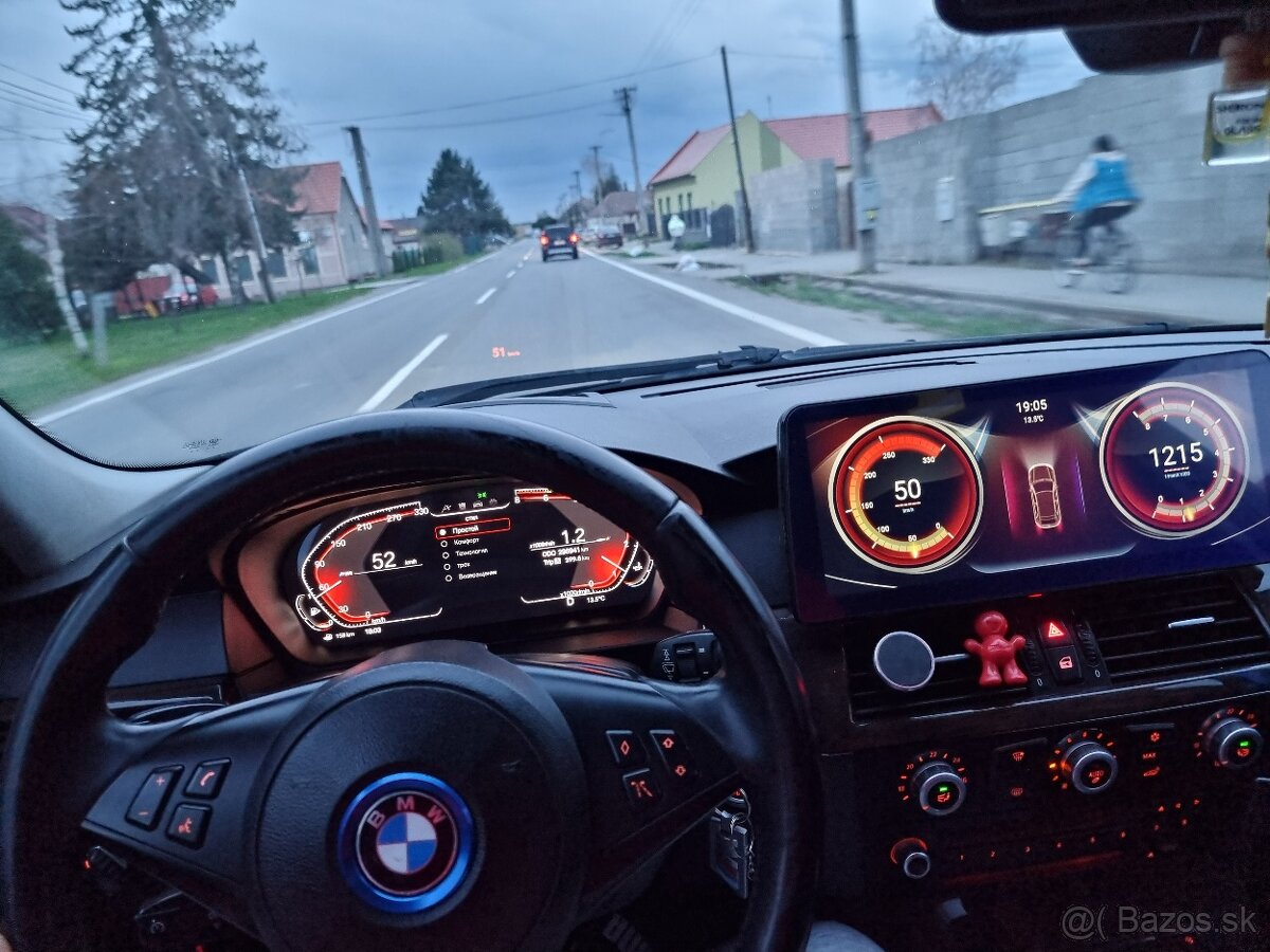 Predam digitálne budiky a autorádio bmw e60