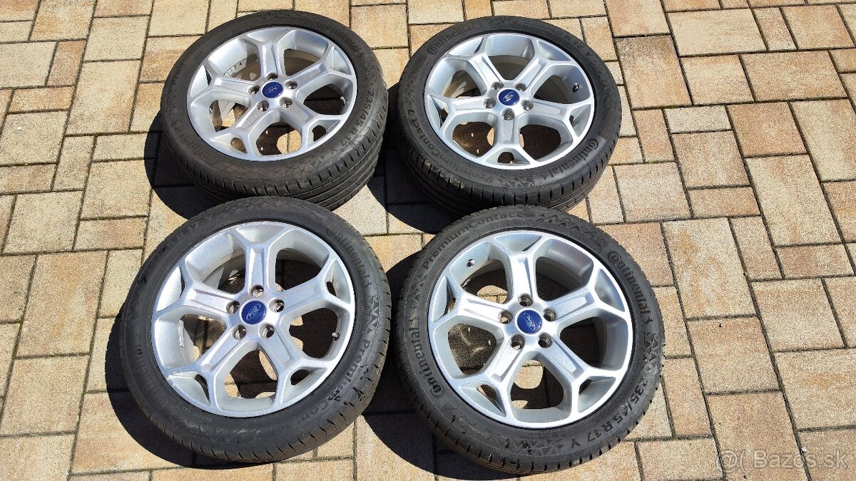 5x108 R17 Ford 235/45 R17 Continental