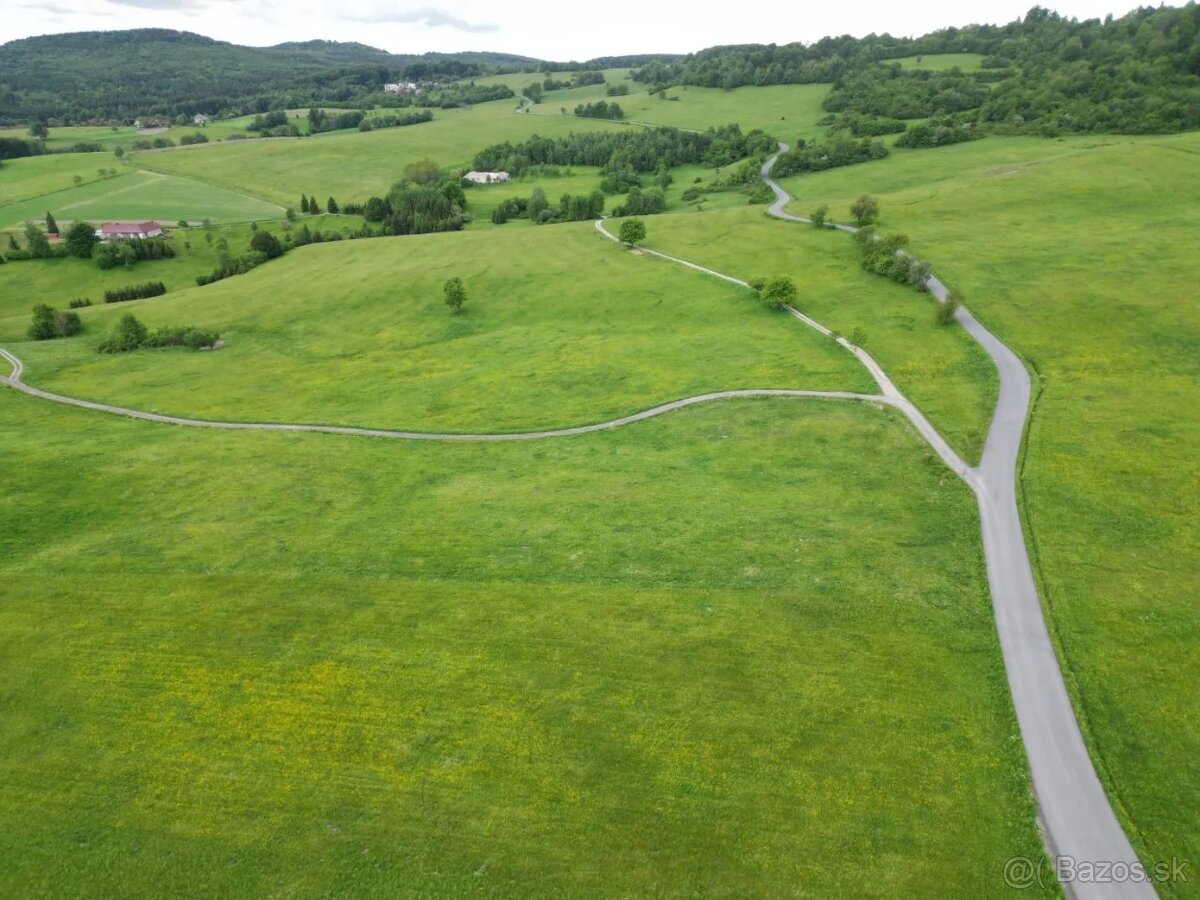 Predaj pozemku 830 m² neďaleko obce Podkriváň- časť Piešť II