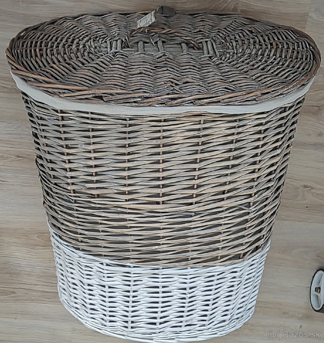 Lacno predám nový kôš na prádlo RATAN 52x40x56