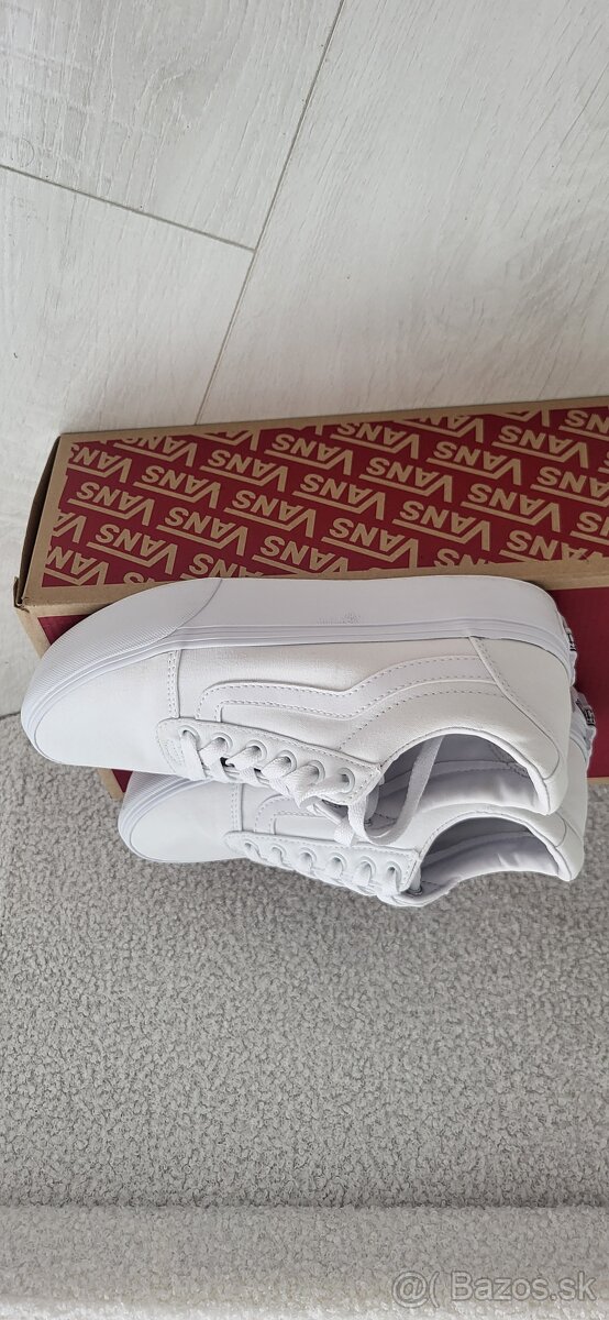 Vans tenisky