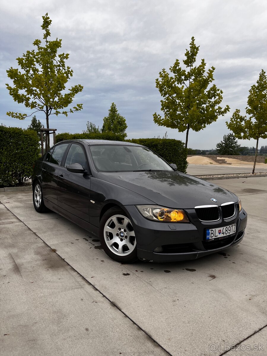 BMW E90 320d 120kW – Nová STK, xenóny, automat