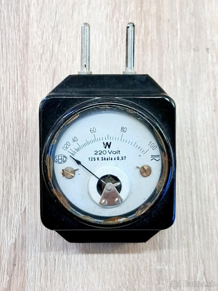 starý wattmeter