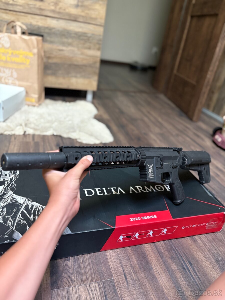 Delta Armory airsoft zbraň M4 AR15 KeyMod 10" Charlie Čiern