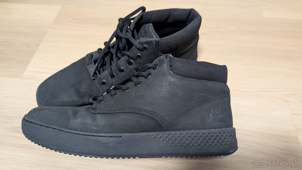 Topanky Timberland - cierne, takmer nove