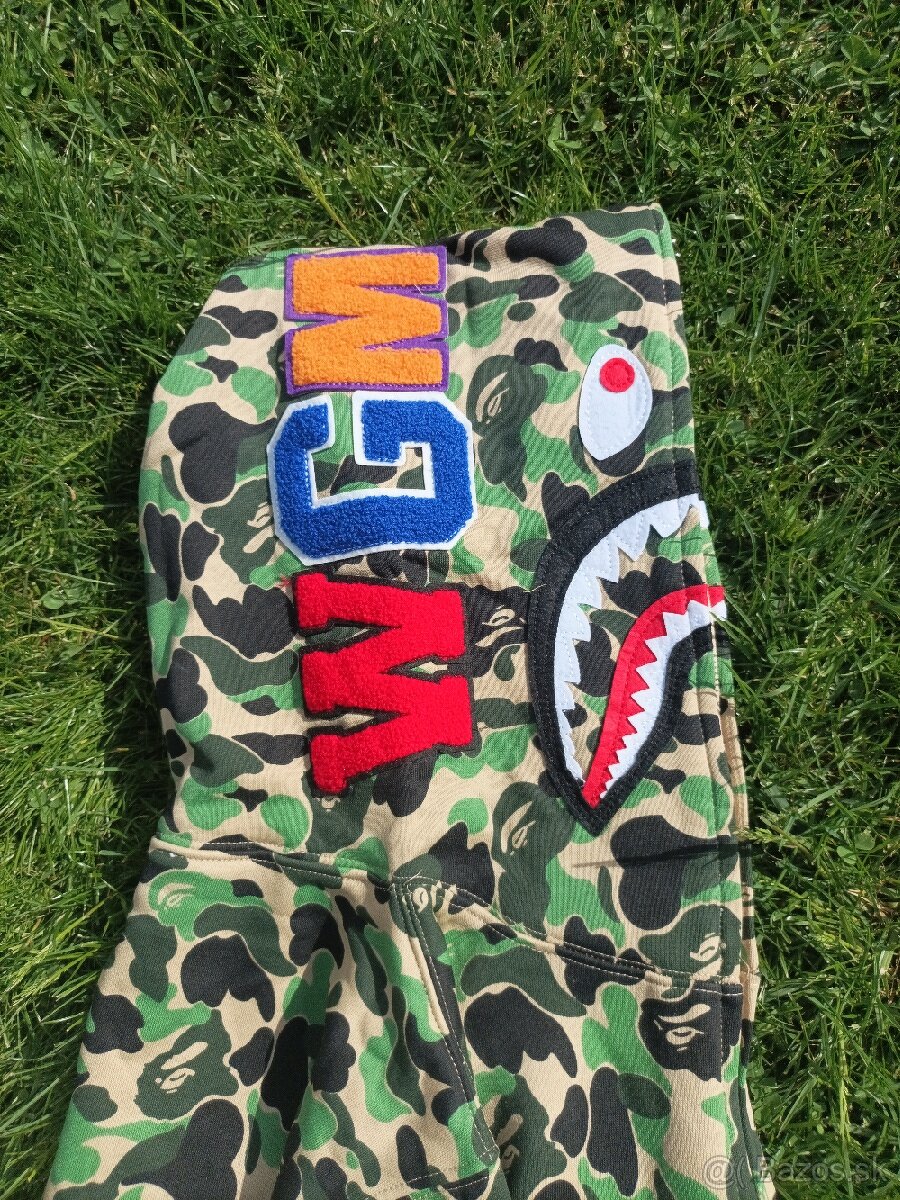 Mikina Bape Zelena veľkosť L sedí aj M