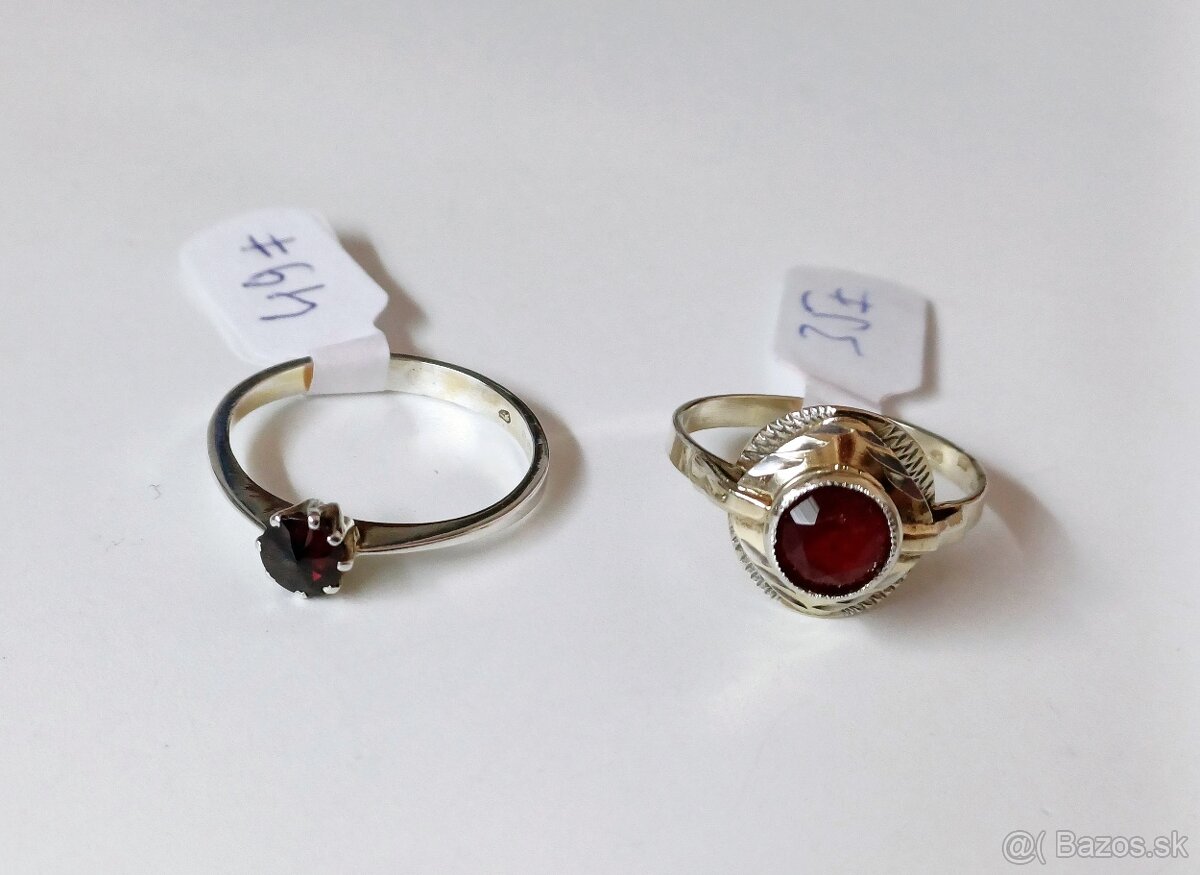 2ks pekne staršie strieborne prstene