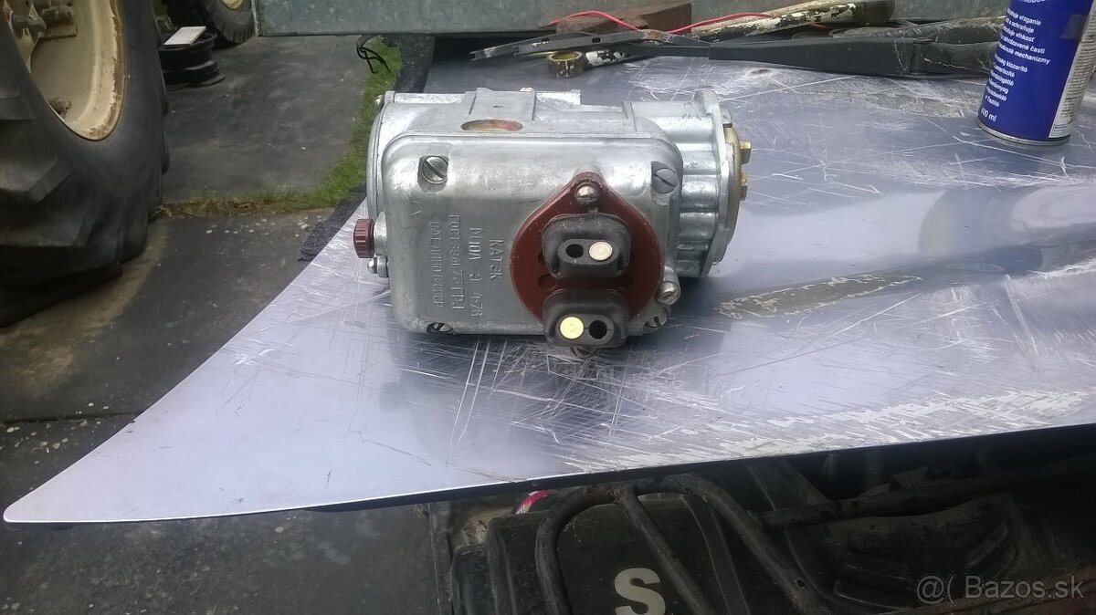 Ruske magneto na benzinovy motor.