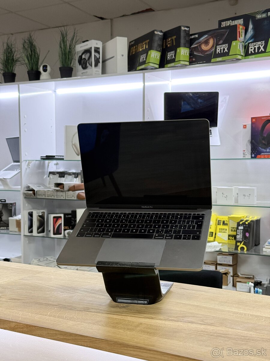 Macbook Pro 13" 2017 256GB Space Grey