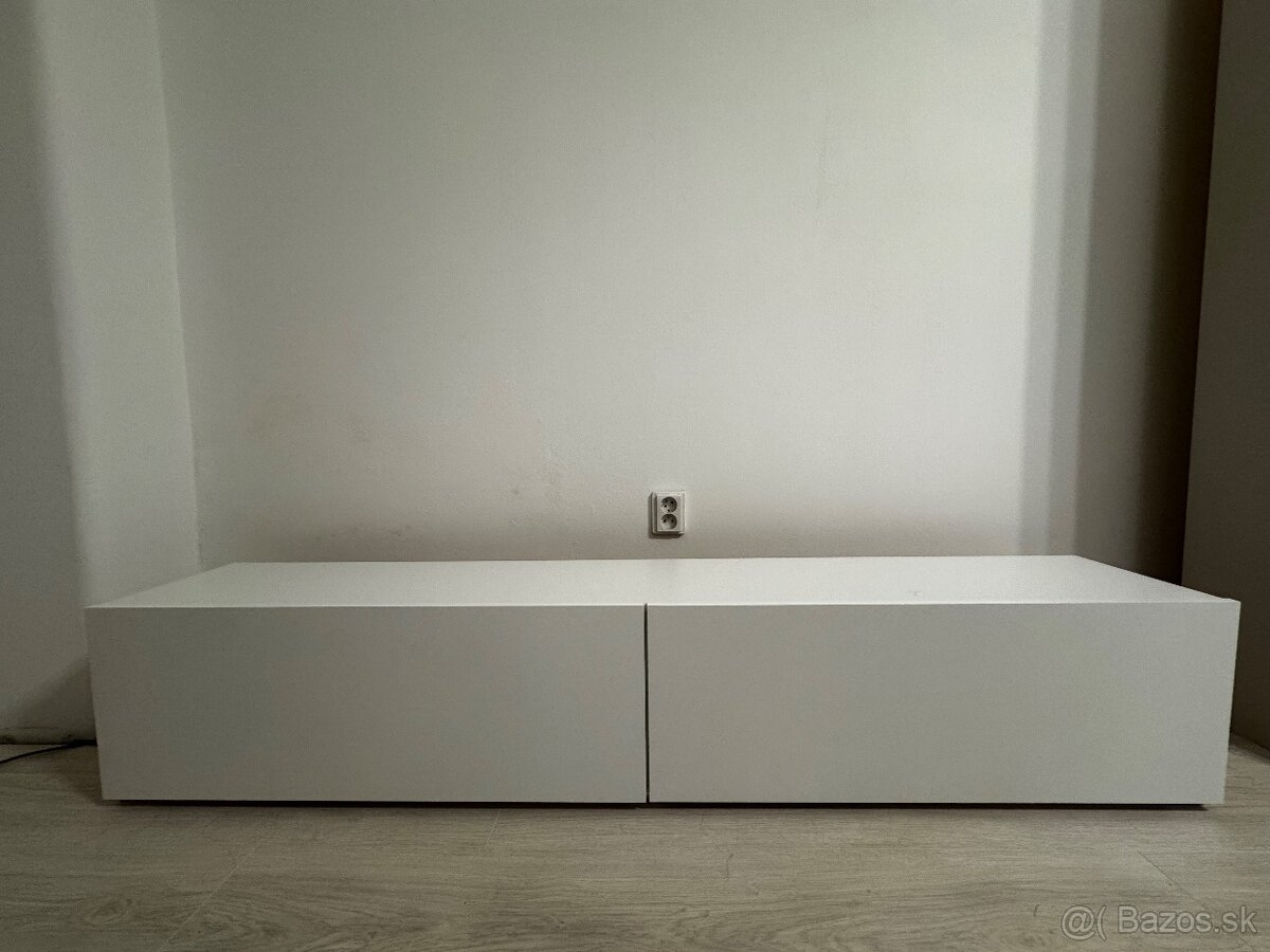 TV stolík/ skrinka