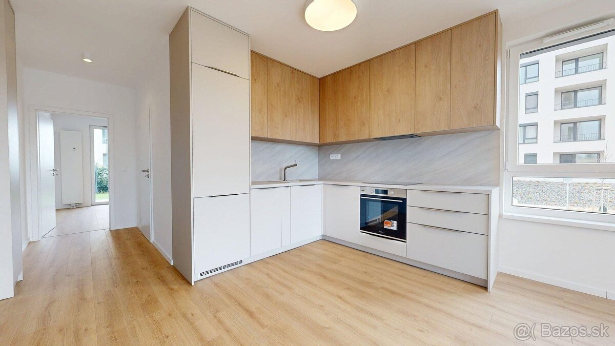PRÚDY prenájom - 3 izb. byt 89m2 s predzáhradkou a parkovací