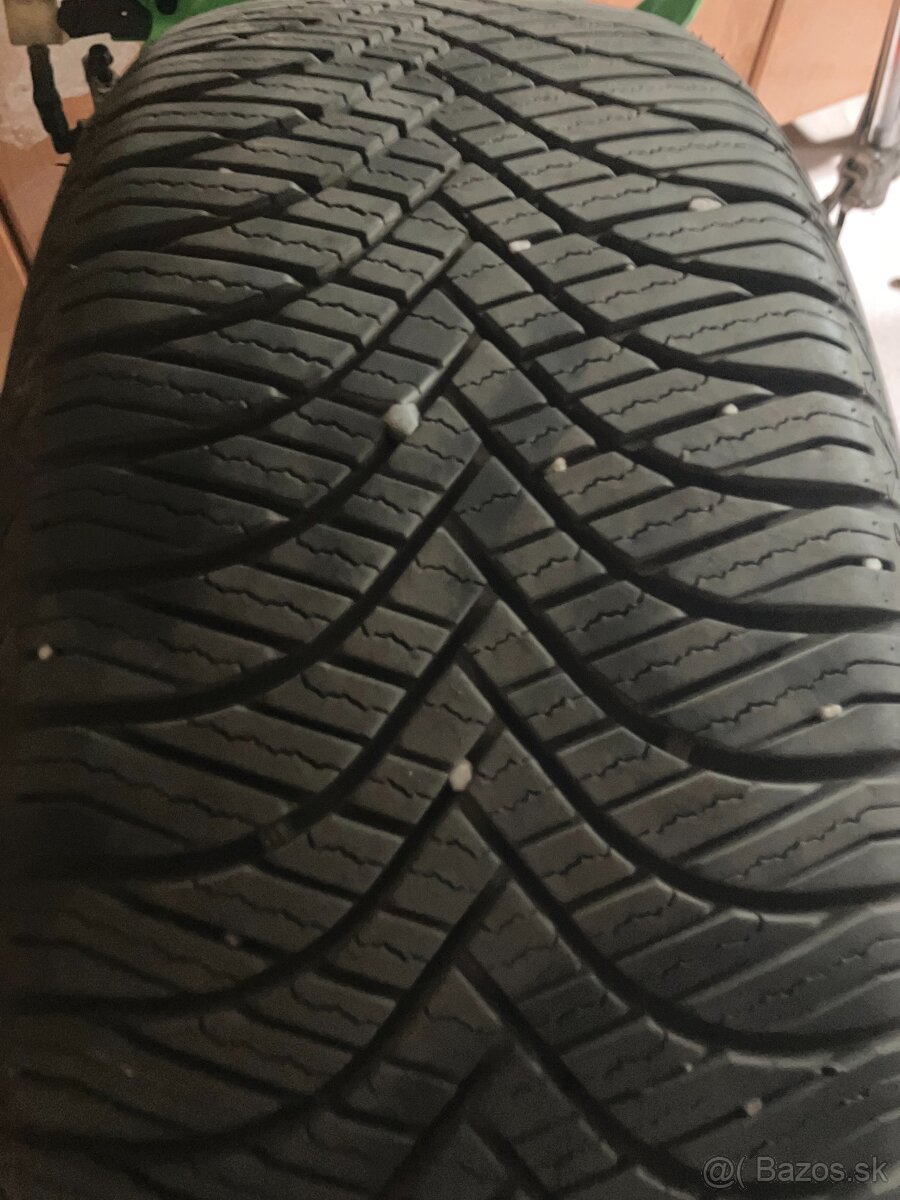 celoročné pneumatiky 205/55/R16 - 6mm dezen