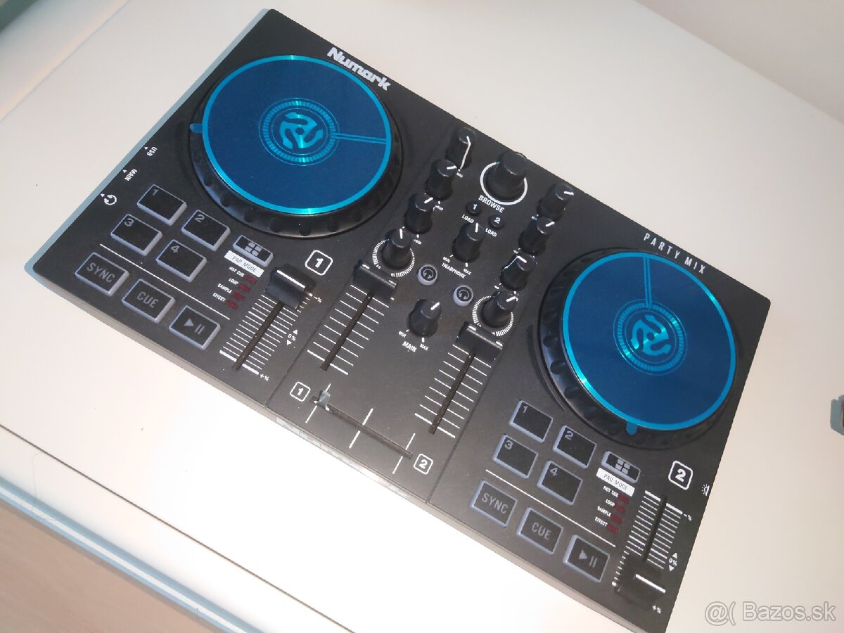 Numark DJ konzola