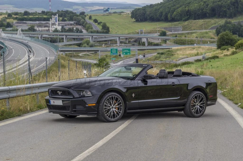 Ford Mustang 3.7 V6 Convertible S197