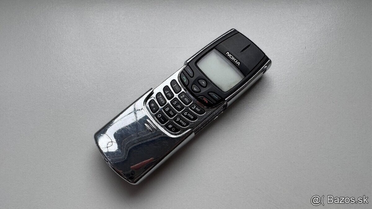 Nokia 8810