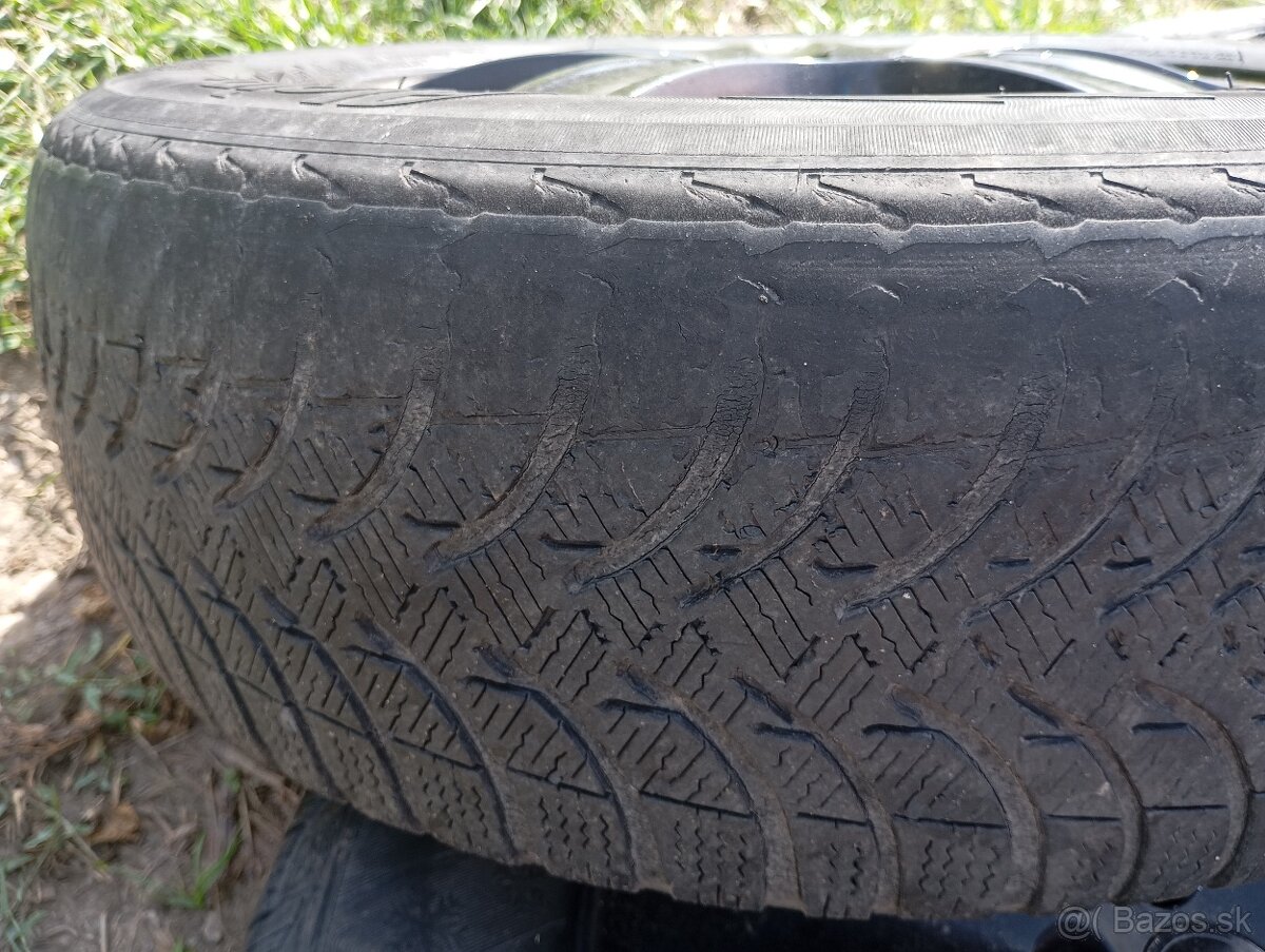 R15