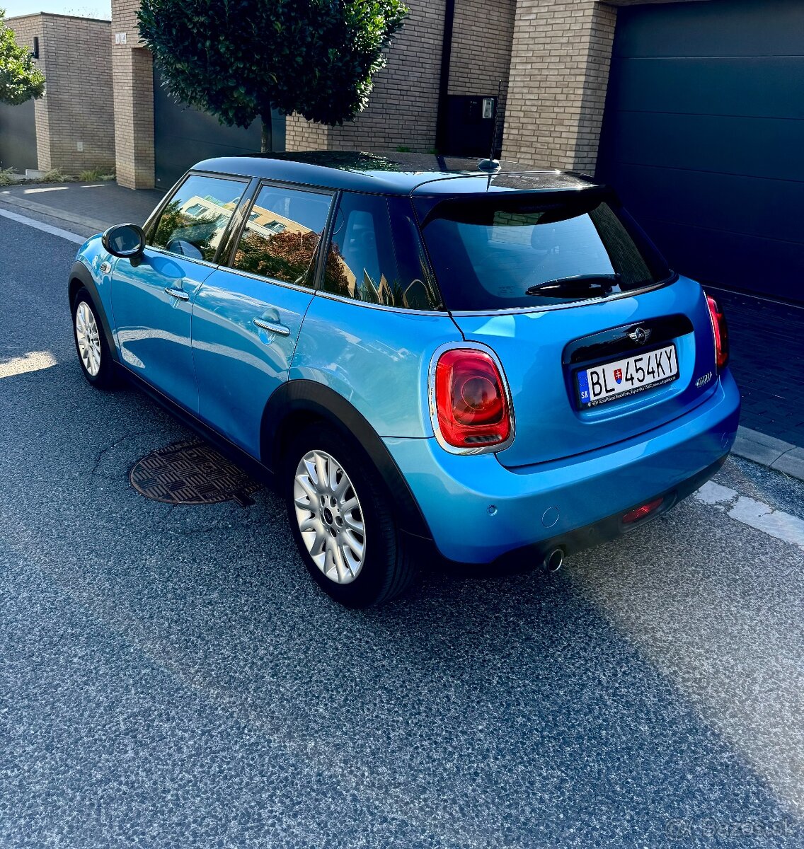Mini Cooper Hatchback 1.5 TwinPower Turbo 6.st. manuál
