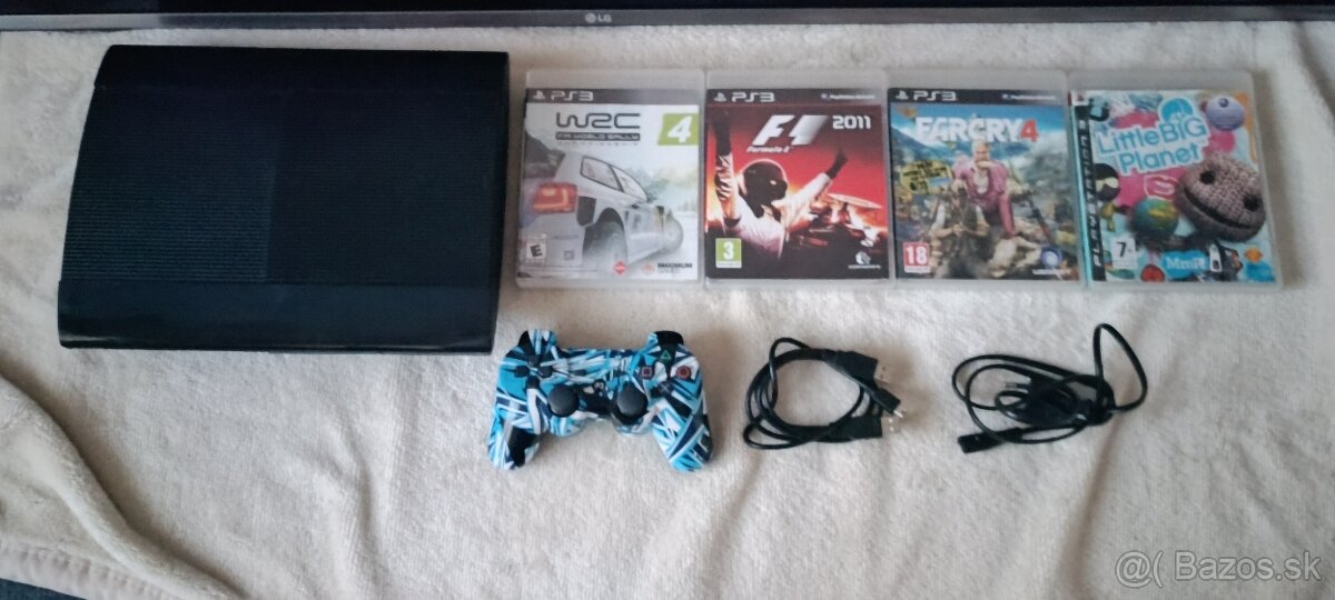 Ps3 super slim s hrami