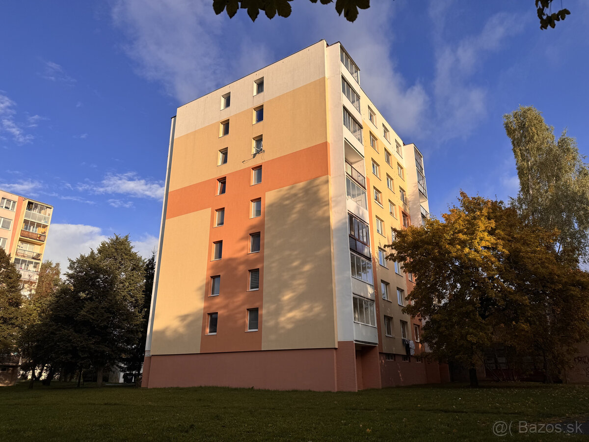 Predaj, 2-izbový byt, balkón, ul. Pavlovova, blok Urán, Star