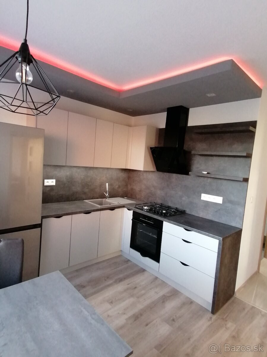 Dám do prenájmu 1 izbový byt v Brezne