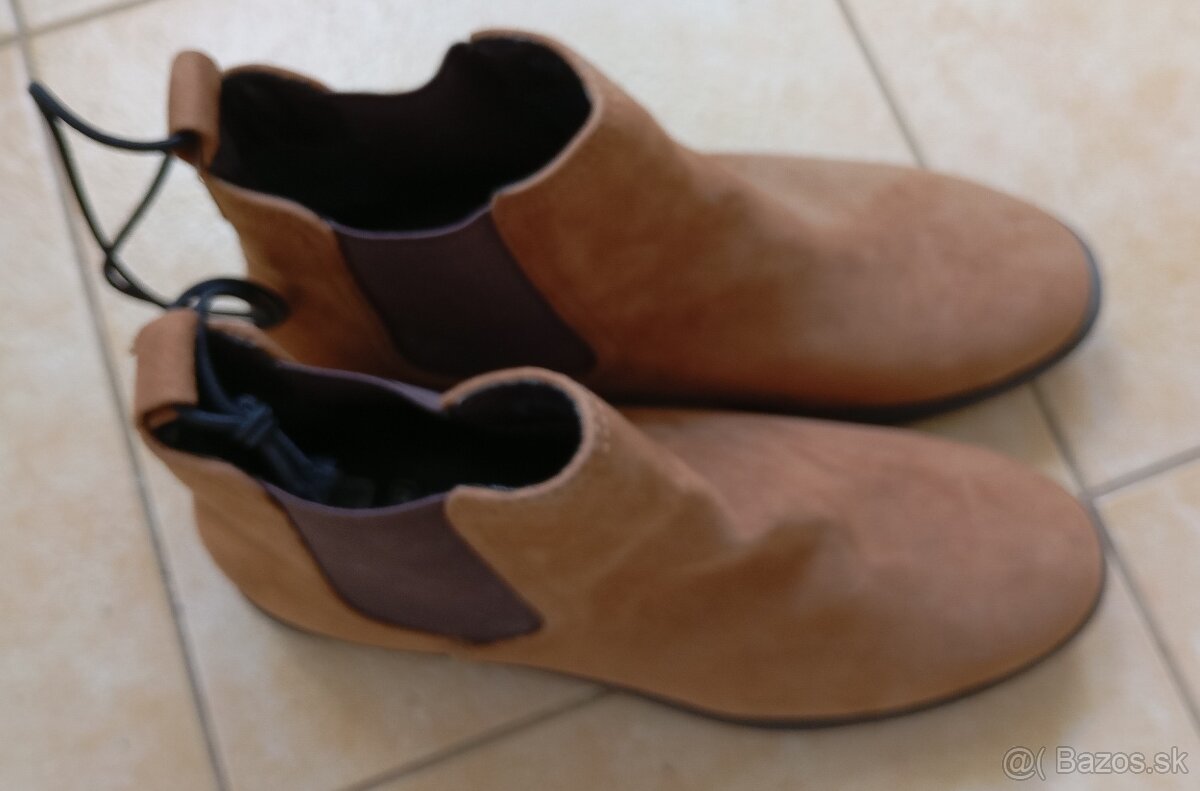 Predám čižmy hnedé