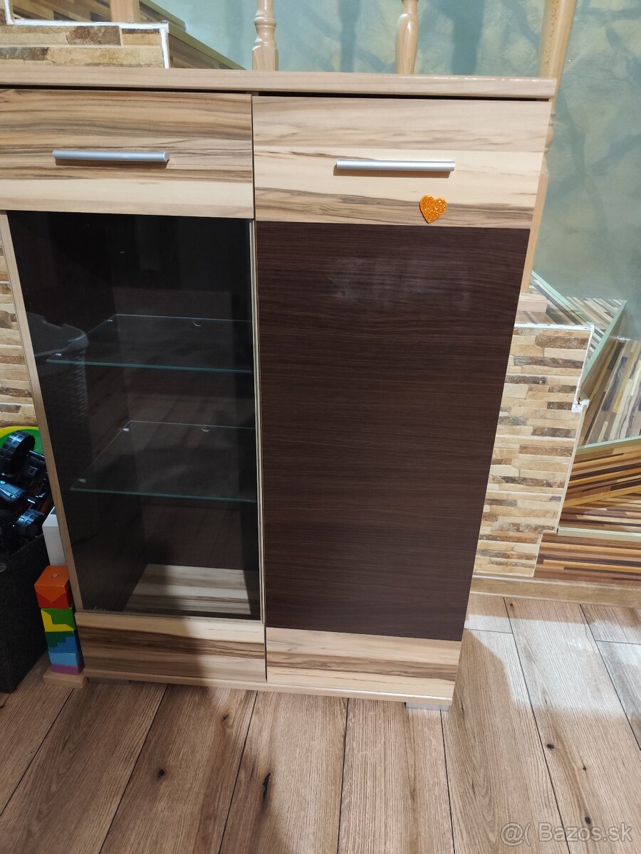 Obývačkova skriňa