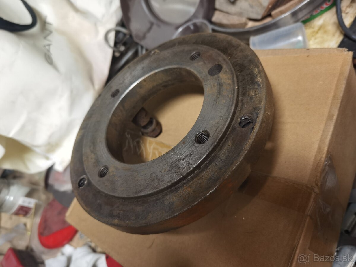 Priruba na camlock 4 sroby 200mm kužeľ