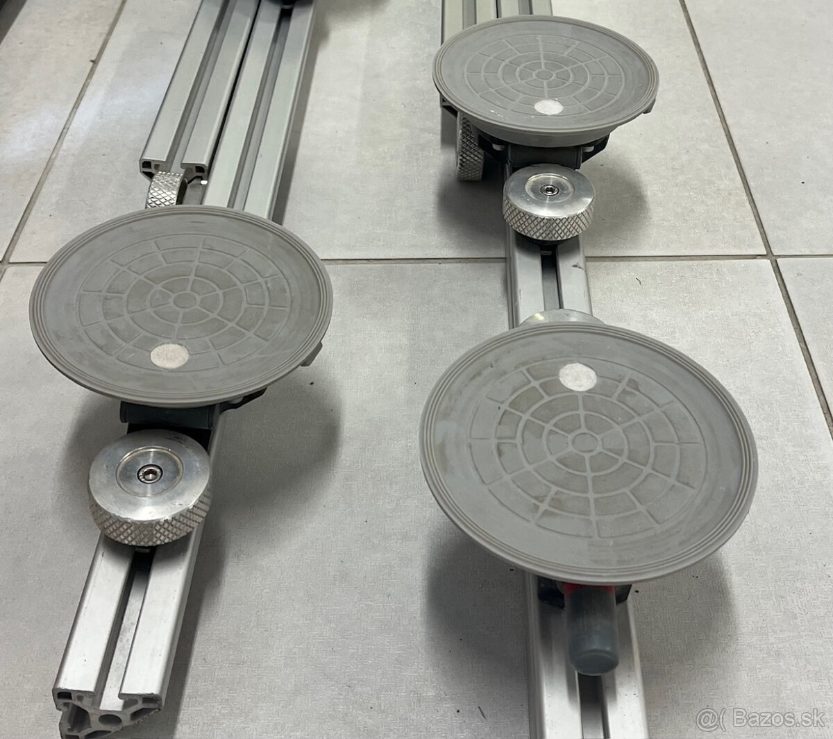 Mechanické výstuhy pre obklad