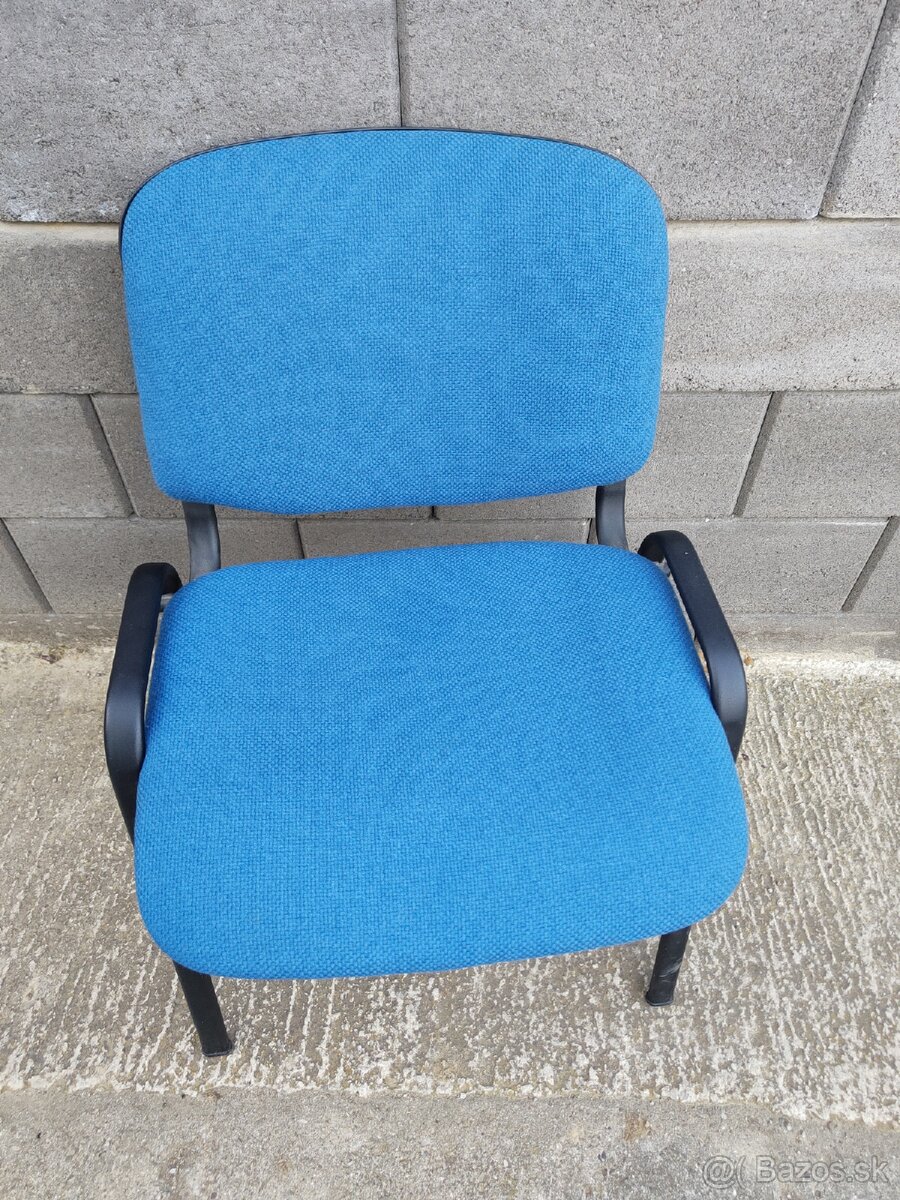 3ks modré kancelárske stolíčky, cena 15€ks