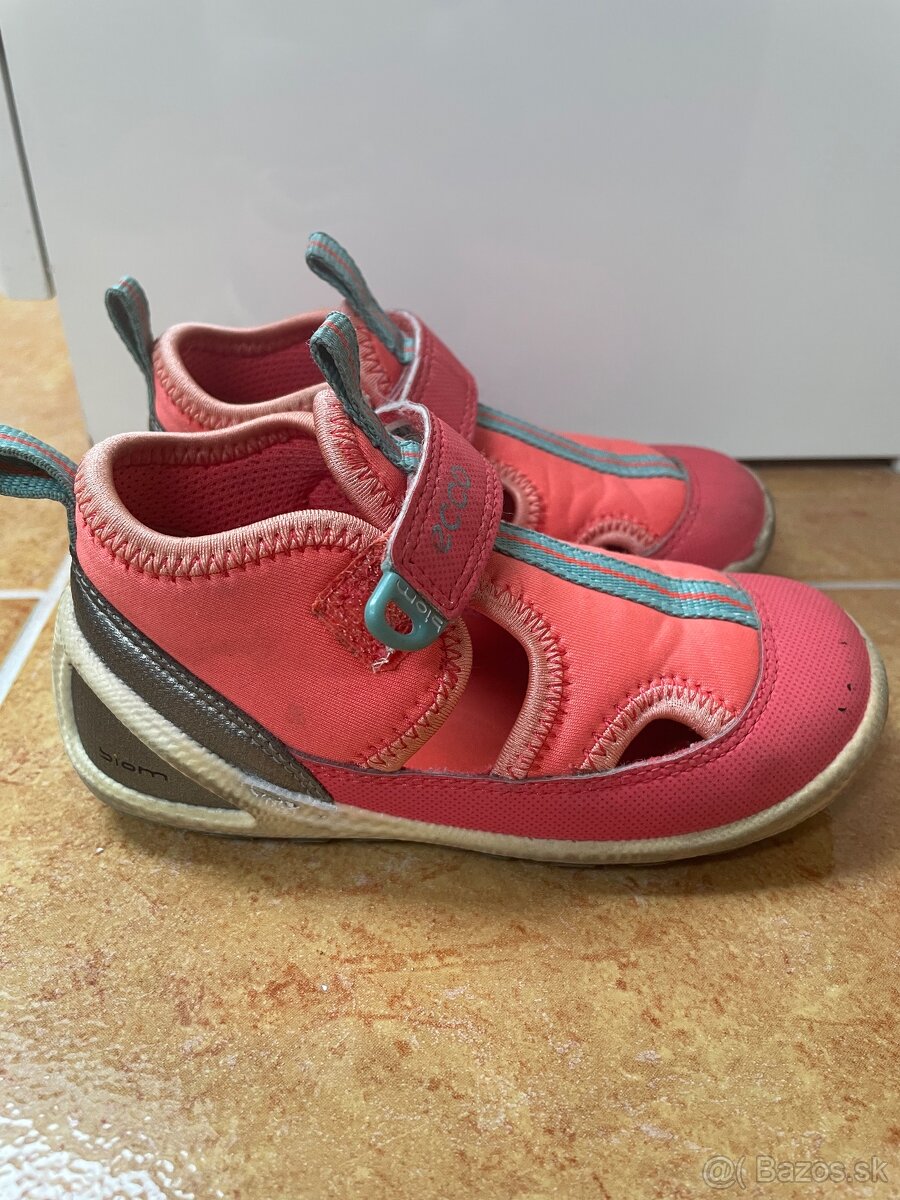 Dievčenské topánky ecco č. 24