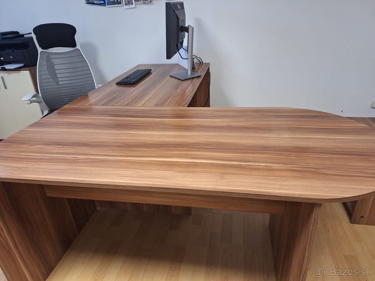 Kancelársky nábytok