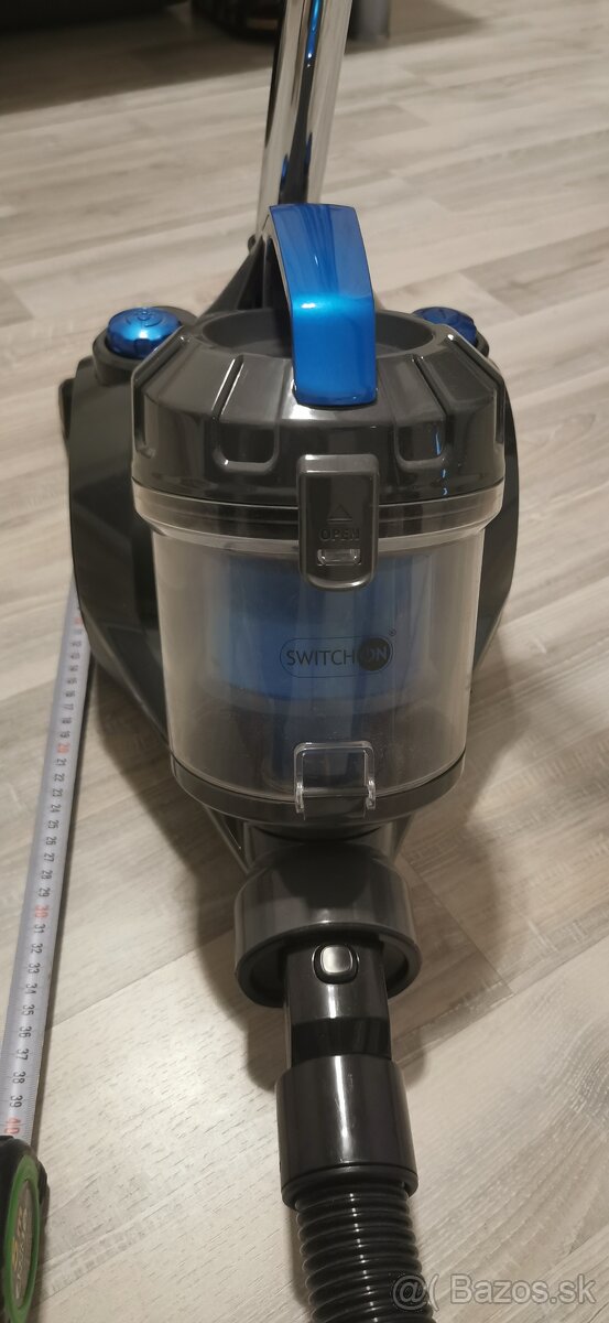 predám vysávač 850W