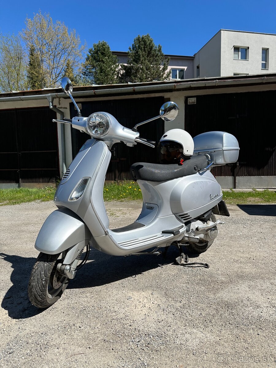 Vespa LX125