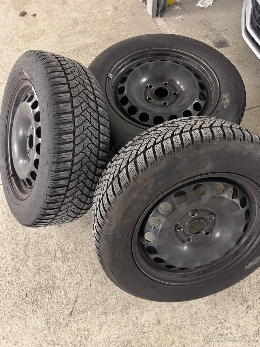215/60r16 superb